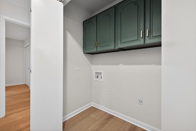 Fully Remodeled, New HVAC and Move-In Ready with a Private - photo 15