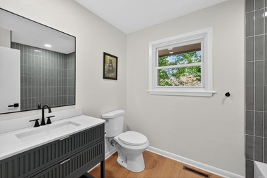Fully Remodeled, New HVAC and Move-In Ready with a Private - photo 17