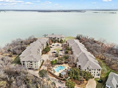 Lake Lewisville Condo For Sale in Lake Dallas Texas