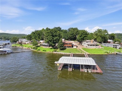 Experience the ultimate Lake of the Ozarks lifestyle at this - photo 41
