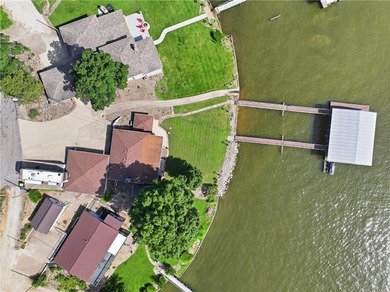Experience the ultimate Lake of the Ozarks lifestyle at this - photo 44