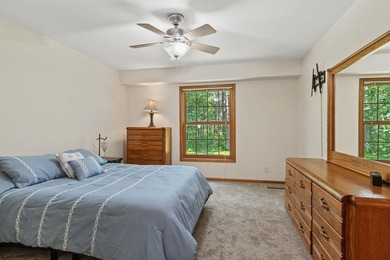 Move-in ready 3-bed, 3-bath ranch on a private, heavily wooded 1 - photo 15