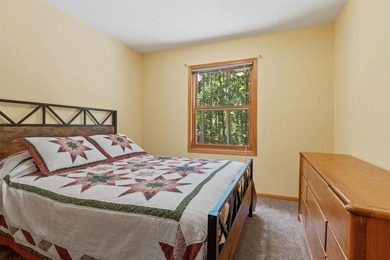 Move-in ready 3-bed, 3-bath ranch on a private, heavily wooded 1 - photo 21