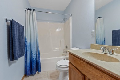 Move-in ready 3-bed, 3-bath ranch on a private, heavily wooded 1 - photo 23