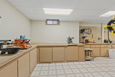 Move-in ready 3-bed, 3-bath ranch on a private, heavily wooded 1 - photo 36