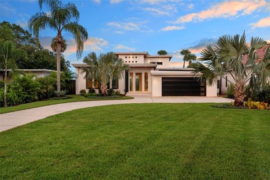 (private lake, pond, creek) Home For Sale in New Smyrna Beach Florida