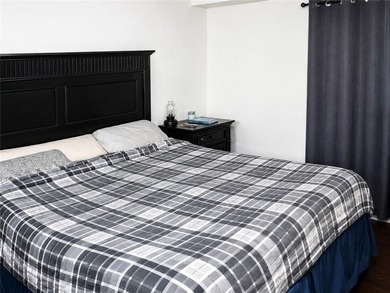 Imagine coming home to this beautifully maintained and updated - photo 12