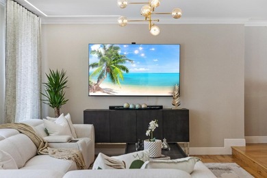 Tropical oasis in the heart of it all! This one-of-a-kind - photo 16