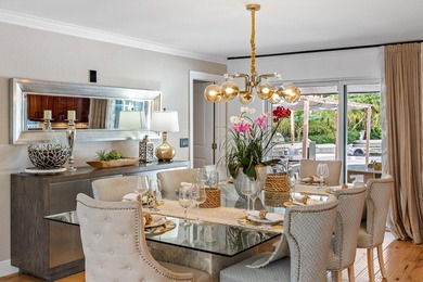 Tropical oasis in the heart of it all! This one-of-a-kind - photo 18