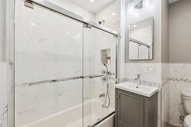 Spacious and sun-filled Junior 4 (2 Bedroom /1 bath) co-op in - photo 21