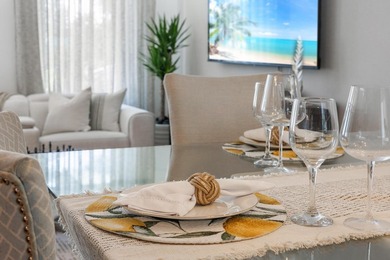 Tropical oasis in the heart of it all! This one-of-a-kind - photo 21