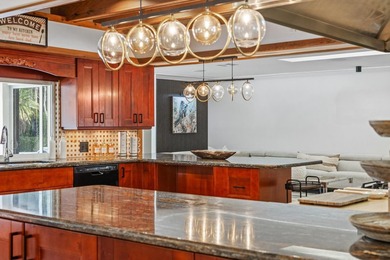 Tropical oasis in the heart of it all! This one-of-a-kind - photo 28