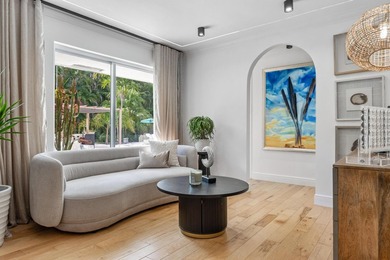 Tropical oasis in the heart of it all! This one-of-a-kind - photo 33