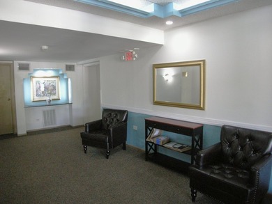 Look! Here's an opportunity to own this Mallard Cove 4th floor - photo 3