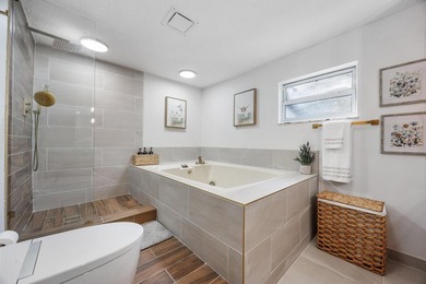 Tropical oasis in the heart of it all! This one-of-a-kind - photo 47