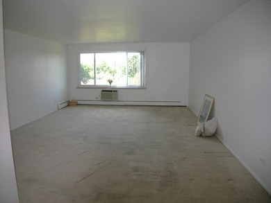 Look! Here's an opportunity to own this Mallard Cove 4th floor - photo 8