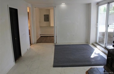 Welcome to this Split Ranch Home, with a little TLC it can be - photo 15