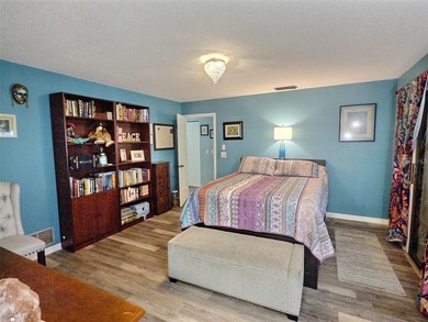 We are pleased to present this dual-primary-bedroom home located - photo 25