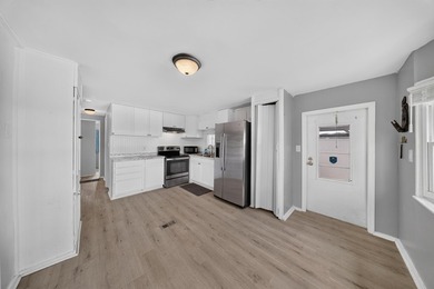 Welcome to this well-appointed two-bedroom, two-bathroom mobile - photo 25