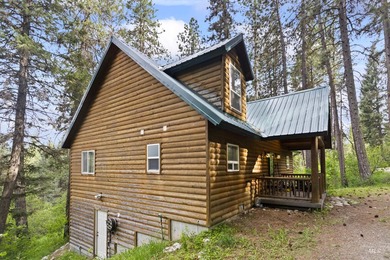 Escape to the mountains without leaving your life behind. This - photo 4