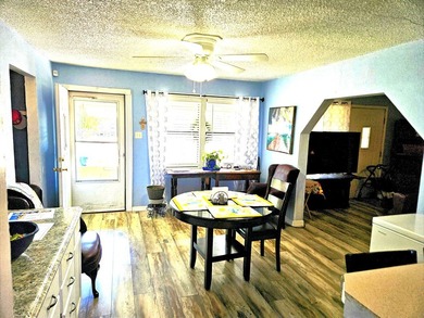 Super cute home! Great Odessa Location: Walking distance to