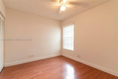 This beautiful corner residence is nestled in a quiet cul-de-sac - photo 11