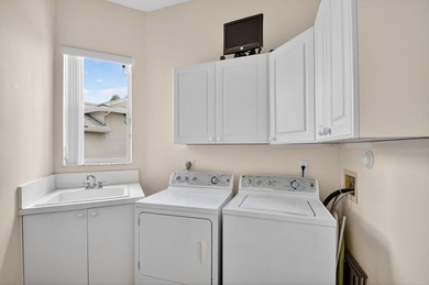 Welcome to your slice of paradise! All ages 3BR/2.5BA/2car - photo 44