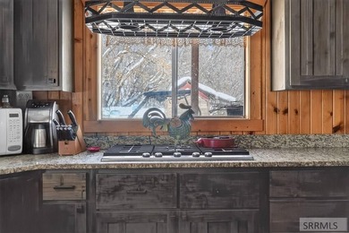 The Davis Lodge at Loafer Creek Falls lies just below Clifton - photo 8