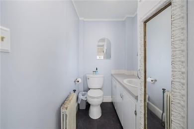 Traditional Newport Cottage off North Broadway neighborhood - photo 15