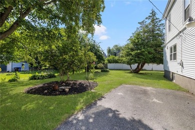 Traditional Newport Cottage off North Broadway neighborhood - photo 28
