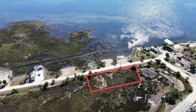 Motivated Seller! Bring your offers! Opportunity to own 3 Gulf - photo 2