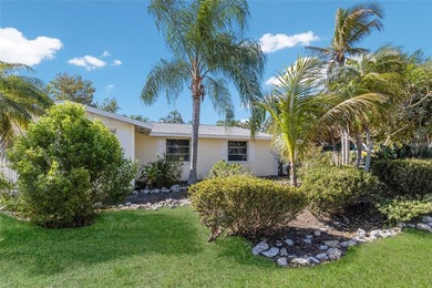 (private lake, pond, coastal) Home For Sale in Holmes Beach Florida