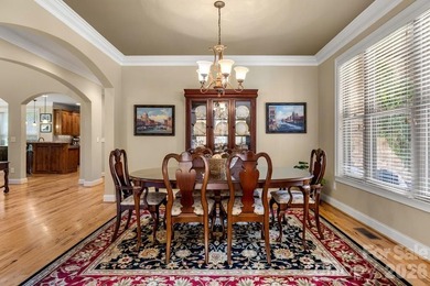 Beautiful full brick home nestled on a quiet cul-de-sac in a - photo 9
