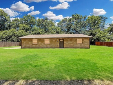 Lake Home For Sale in Mabank, Texas