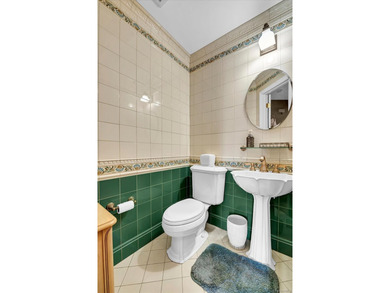 Welcome to this timeless elegance and exquisite Colonial in one - photo 11