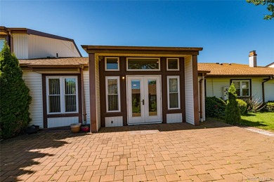 Welcome to this diamond *Ranch Model* located in the desirable - photo 23