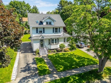 North Winton Village Charmer! Welcome to 170 Dalkeith Rd, where - photo 2