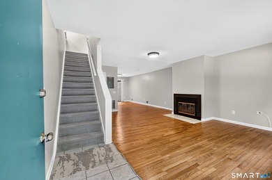 Beautifully updated 2-bedroom, 1.5-bath condo offering stylish - photo 2