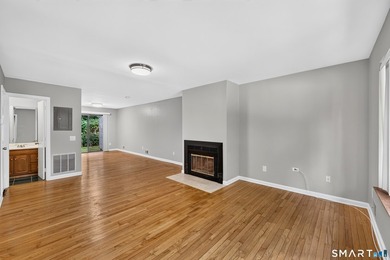 Beautifully updated 2-bedroom, 1.5-bath condo offering stylish - photo 3