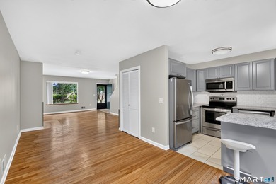 Beautifully updated 2-bedroom, 1.5-bath condo offering stylish - photo 5