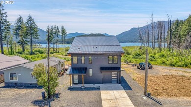 Detroit Lake Home For Sale in Detroit Oregon