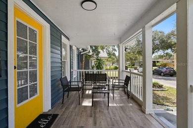 Spacious 6-Bedroom, 3-Bathroom Home with 3 Independent Units - - photo 2