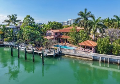 Exceptional waterfront opportunity in Mid-Beach, steps from St - photo 1
