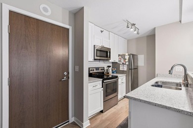 Renovated studio with exceptional layout that offers separate - photo 9