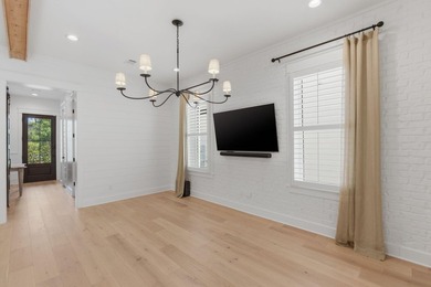 Discover an extraordinary retreat in the exclusive gated enclave - photo 7
