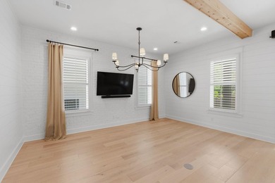 Discover an extraordinary retreat in the exclusive gated enclave - photo 8