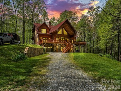 Stunning mountain retreat on 15.75 acres, this secluded - photo 2