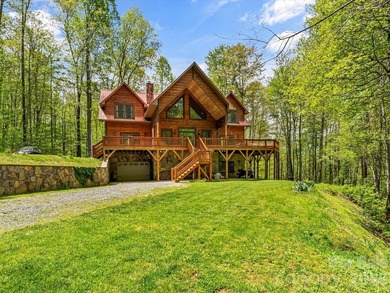 Stunning mountain retreat on 15.75 acres, this secluded - photo 4