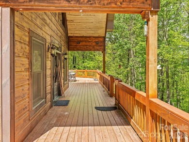 Stunning mountain retreat on 15.75 acres, this secluded - photo 5