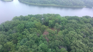 Beautiful lakefront property on SWEPCO Lake offering the perfect - photo 16